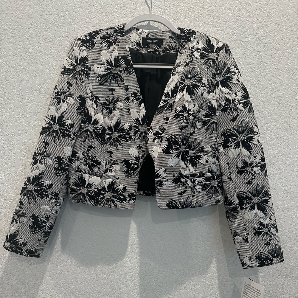Nine West Black and White Floral Blazer
